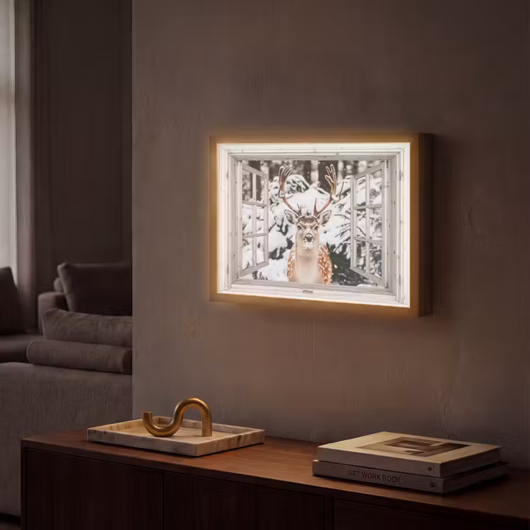 Doorkijk - Hert - Sneeuw - Winter - Bos - Dieren - Natuur Light Box met batterij (Wandlamp) middel -sfeer1