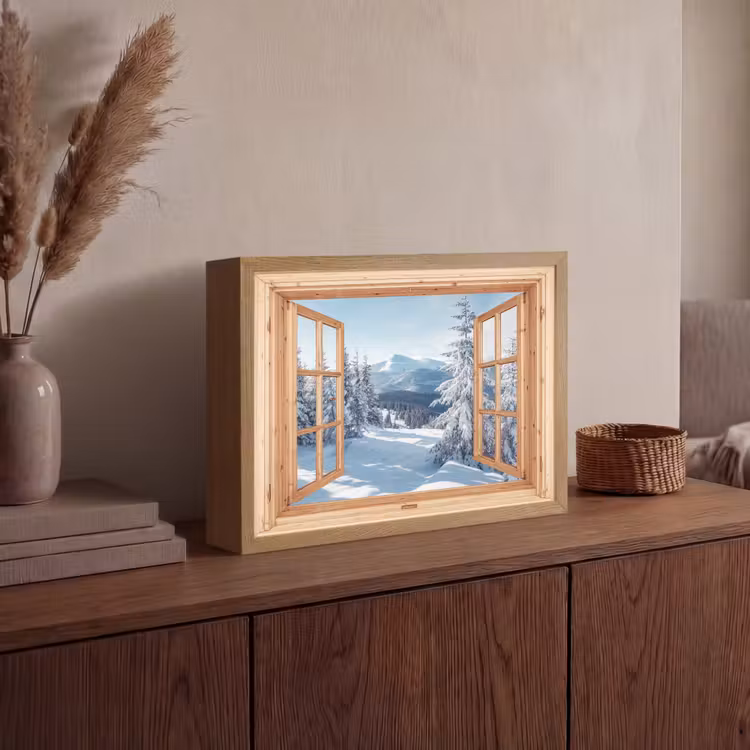 Doorkijk - Winterlandschap - Natuur - Berg - Bomen - Hout Light Box met batterij (Wandlamp) middel -sfeer2