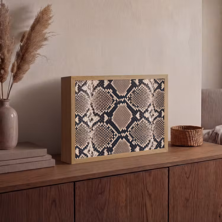 Slangenprint - Python - Bruin Light Box met batterij (Wandlamp) middel -sfeer2