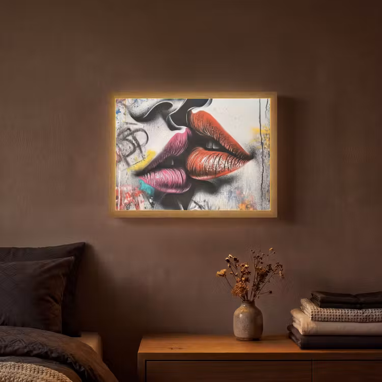Street art - Lippen - Kus - Graffiti Light Box met batterij (Wandlamp) middel -sfeer4