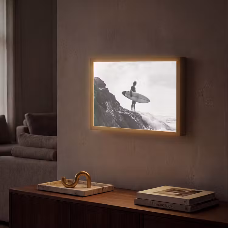 Surfer - Rots - Oceaan - Golven Light Box met batterij (Wandlamp) middel -sfeer1