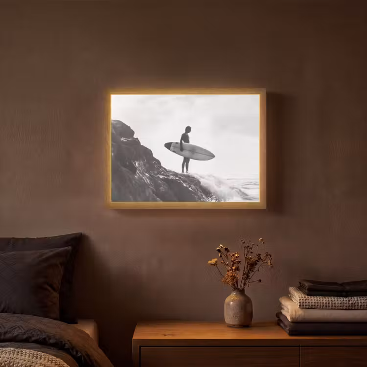 Surfer - Rots - Oceaan - Golven Light Box met batterij (Wandlamp) middel -sfeer4