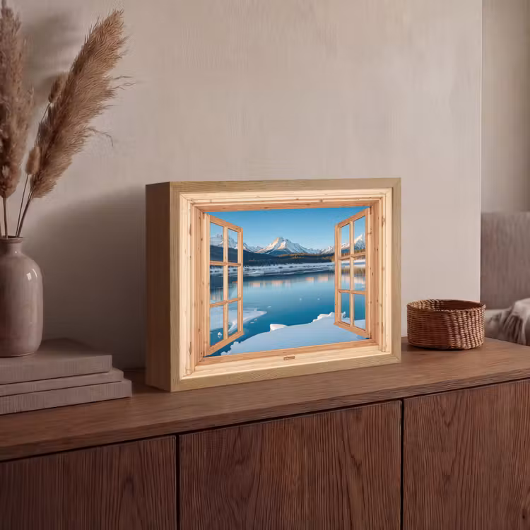 Doorkijk - Landschap - Winter - Meer - Bergen - Uitzicht Light Box met batterij (Wandlamp) middel -sfeer2