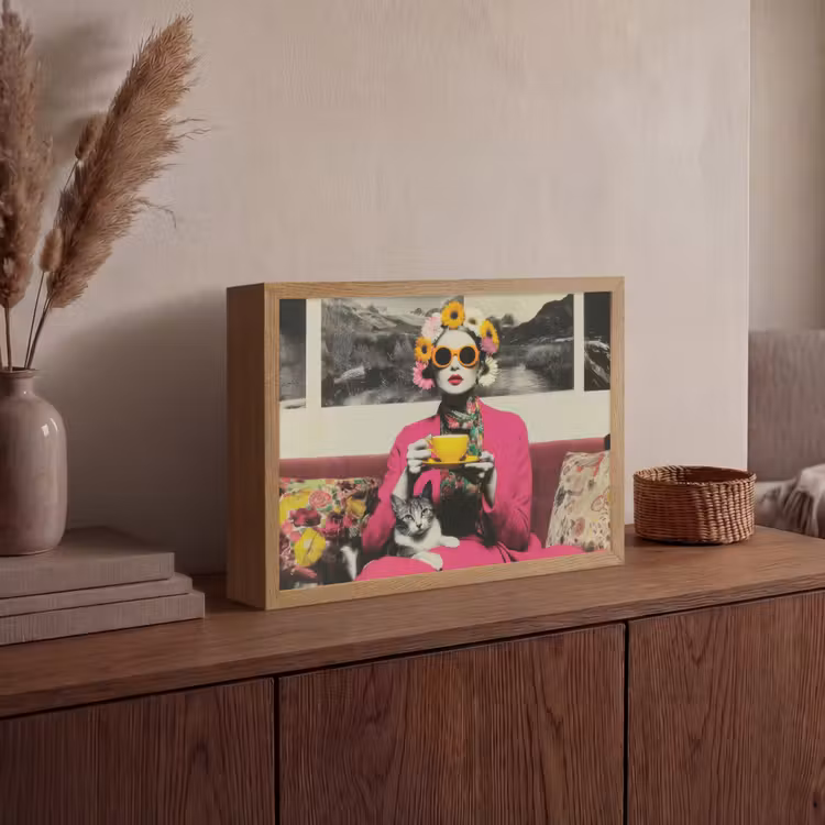 Vrouw - Kat - Bloemen - Kopje - Retro Light Box met batterij (Wandlamp) middel -sfeer2