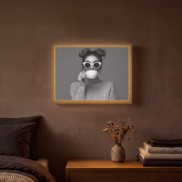 Vrouw - Koffie - Zwart - Wit Light Box met batterij (Wandlamp) middel -sfeer4