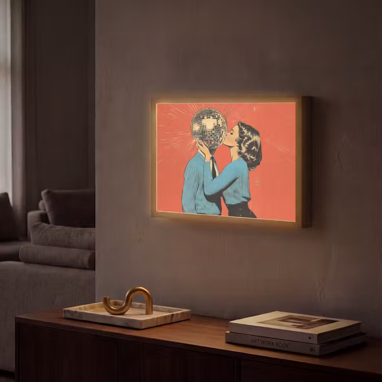 Vrouw - Retro - Discobal - Kus Light Box met batterij (Wandlamp) middel -sfeer1