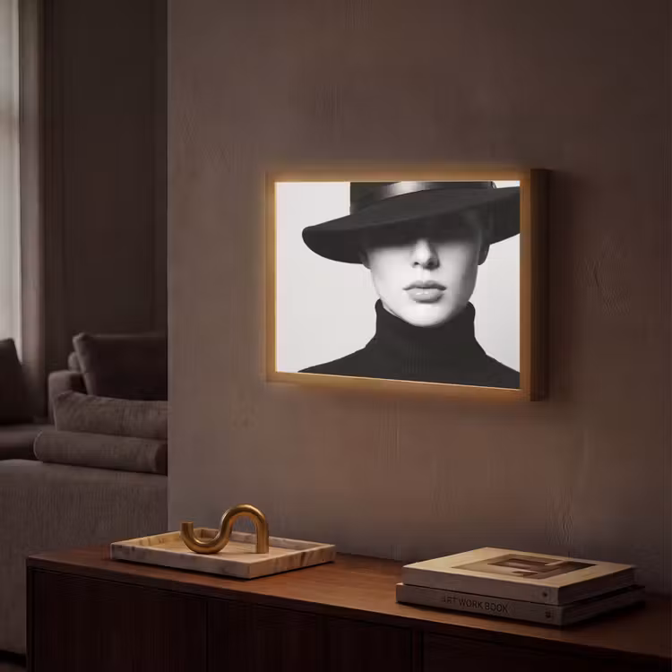 Vrouw - Schaduw - Zwart - Wit - Mysterieus Light Box met batterij (Wandlamp) middel -sfeer1