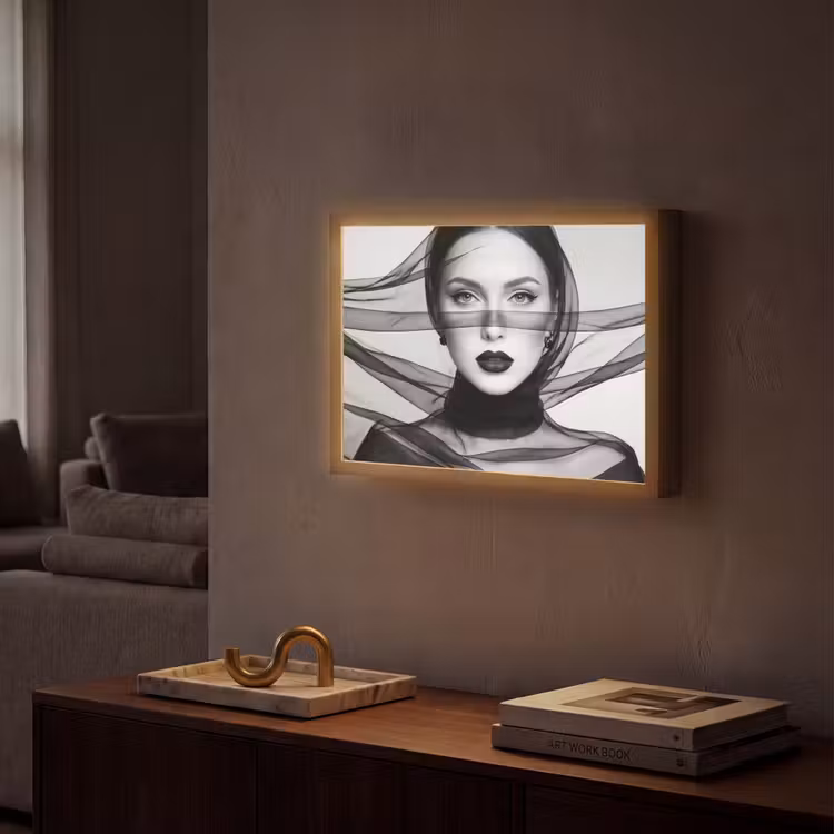 Vrouw - Sluier - Portret - Zwart - Wit - Elegant Light Box met batterij (Wandlamp) middel -sfeer1