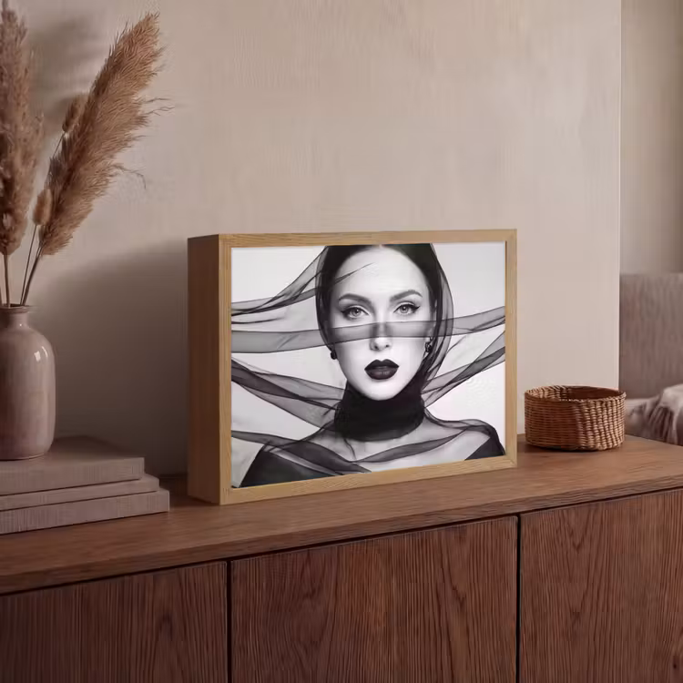 Vrouw - Sluier - Portret - Zwart - Wit - Elegant Light Box met batterij (Wandlamp) middel -sfeer2