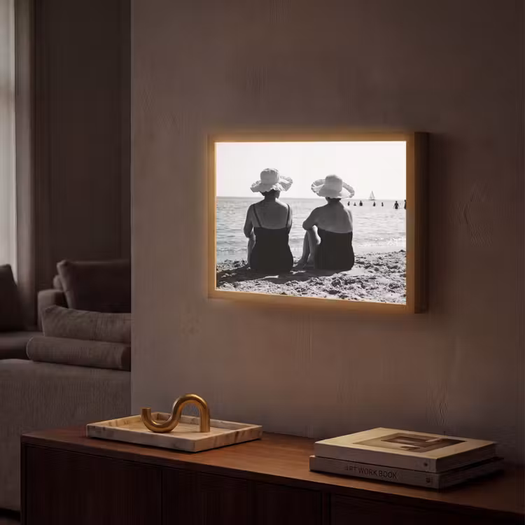 Vrouwen - Zonnehoed - Strand - Zwart - Wit Light Box met batterij (Wandlamp) middel -sfeer1