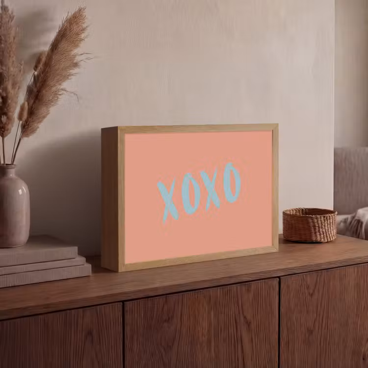 XOXO - Blauw - Perzikkleur Light Box met batterij (Wandlamp) middel -sfeer2