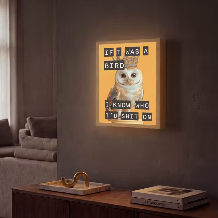 Geel - Uil - Vogel - Decoratie Light Box met batterij (Wandlamp) middel -sfeer1