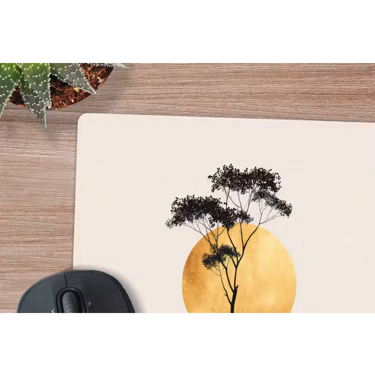Zwarte boom - Gouden cirkel - Heuvel muismat rubber klein -closeup