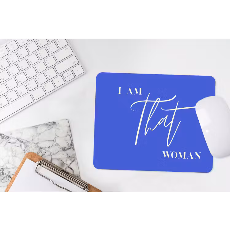 Blauw - I am that woman - Sierlijk - Minimalistisch muismat rubber klein -witbureau