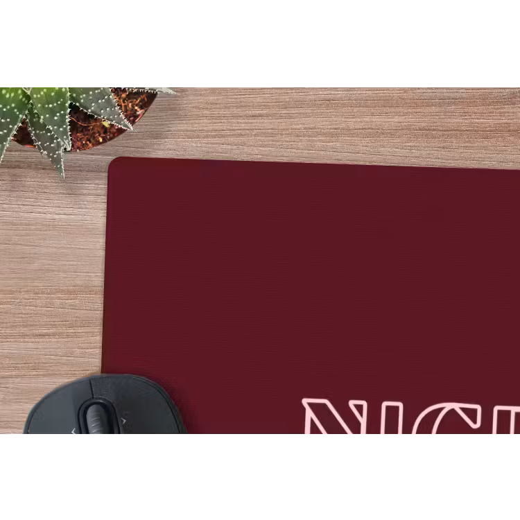 Bordeaux - Nice - minimalistisch muismat rubber klein -closeup