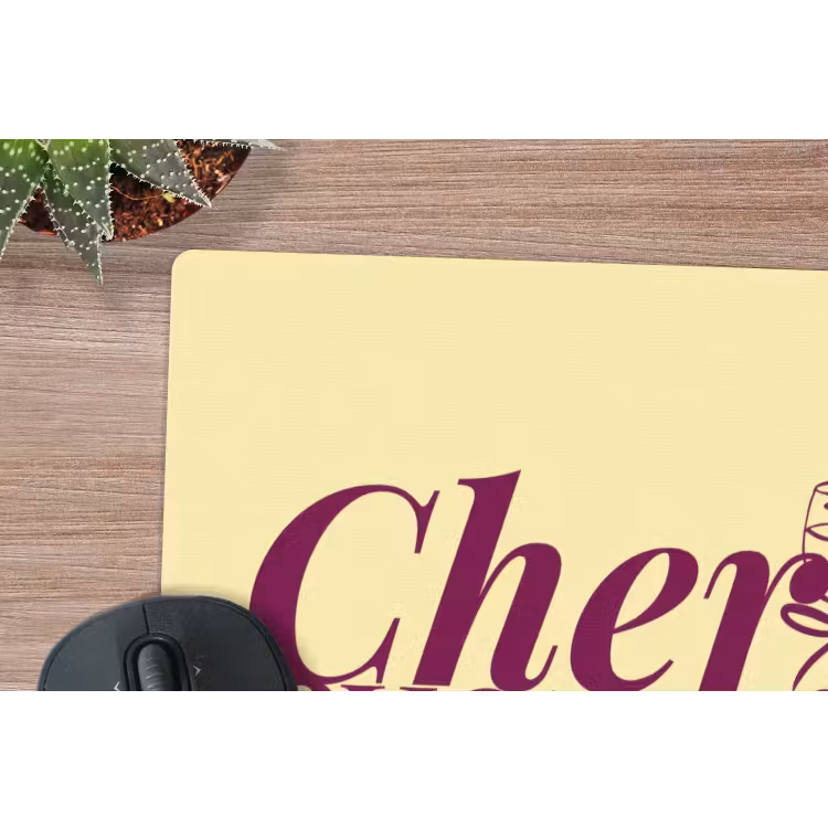 Cherish every moment - Cocktailglas - Geel muismat rubber klein -closeup