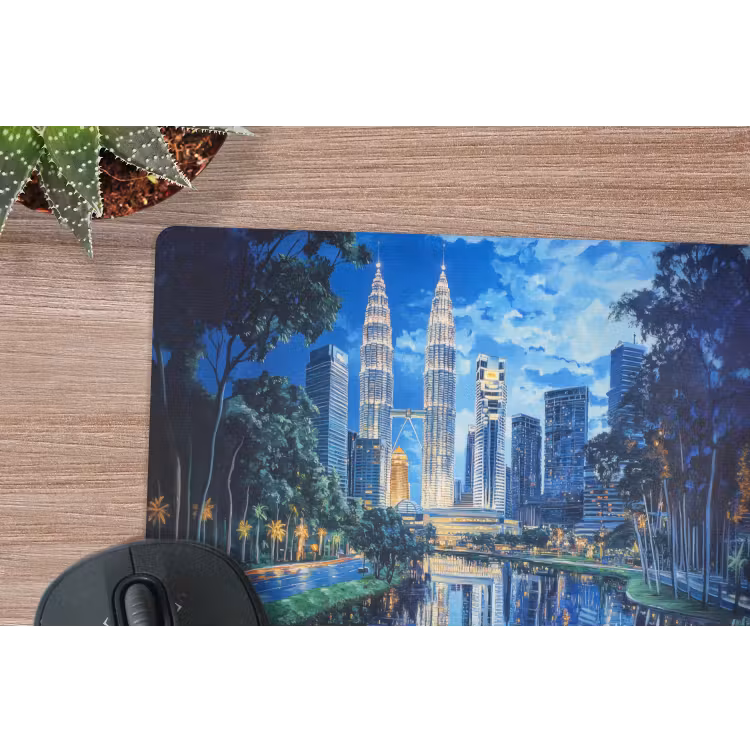 Stad Kuala Lumpur - Skyline - Wolkenkrabbers - Water muismat rubber klein -closeup