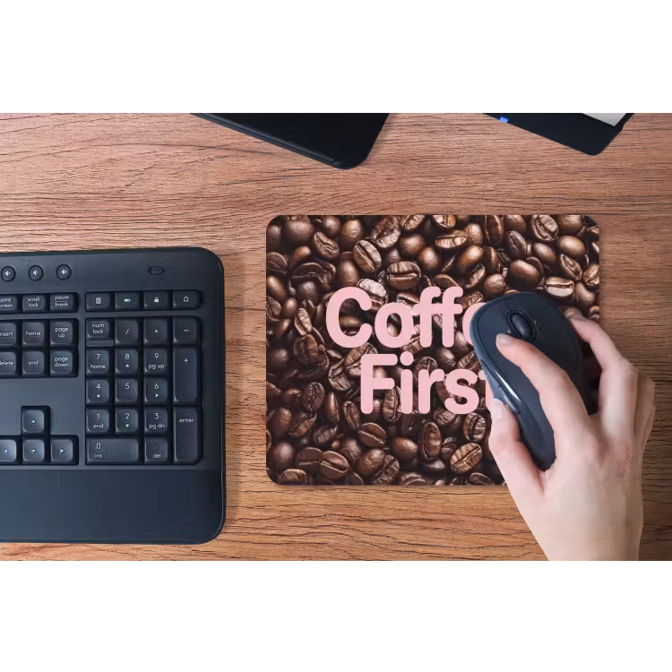 Coffee First - Koffiebonen - Roze muismat rubber klein -toetsenbord