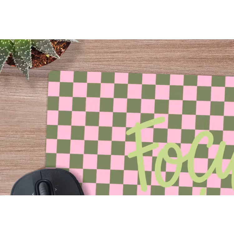 Focus - Vakken - Roze muismat rubber klein -closeup