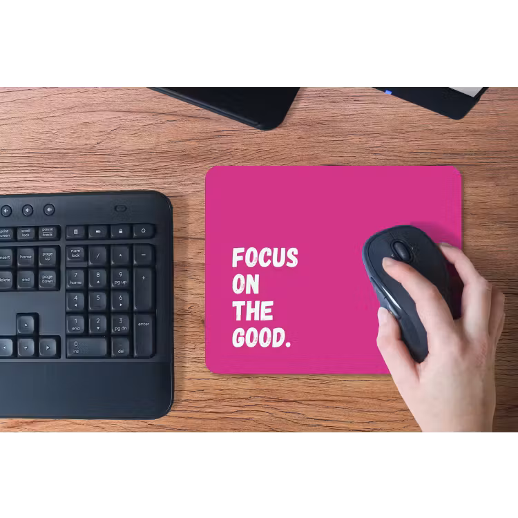 Focus on the good - Roze - Simple muismat rubber klein -toetsenbord