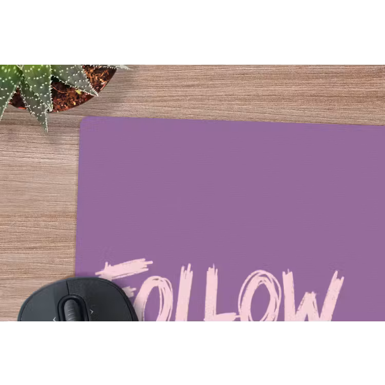 Follow your dreams - Paars - Penseeltextuur muismat rubber klein -closeup