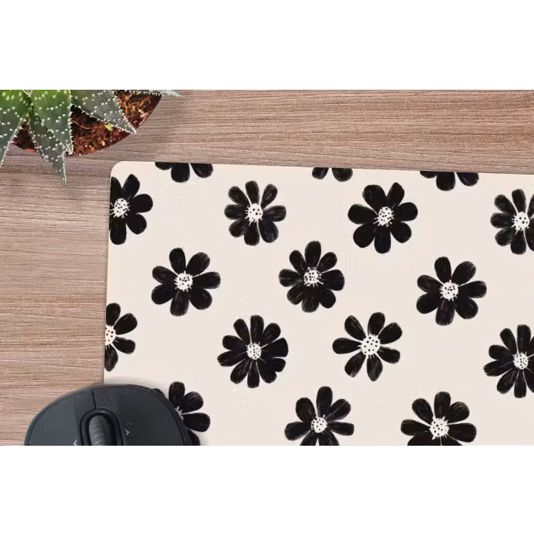 Grafisch - Madeliefjes - Zwart - Beige muismat rubber klein 262 -closeup