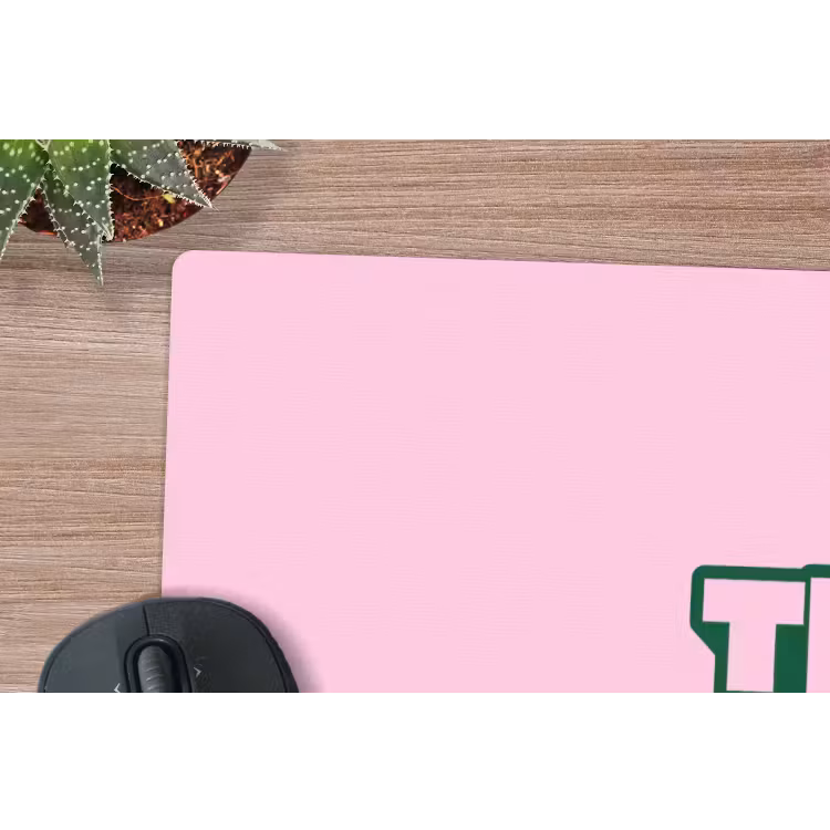 Groen - Teskt - This is art - Roze muismat rubber klein -closeup
