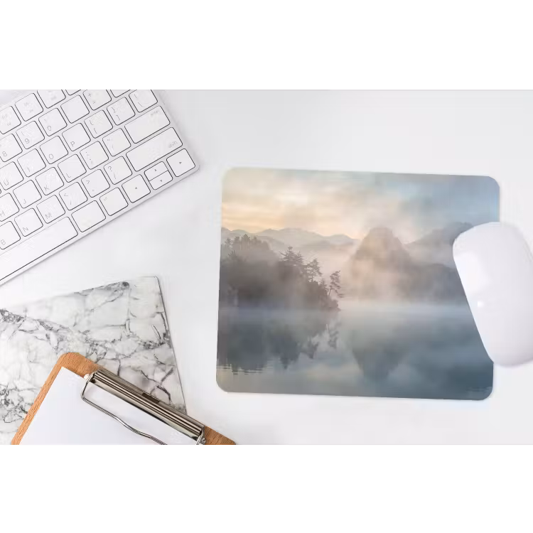 Landschap - Bergen - Mist - Water - Natuur muismat rubber klein -witbureau