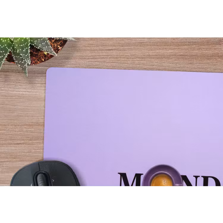 Maandag - Mok - Koffie - Paars muismat rubber klein -closeup