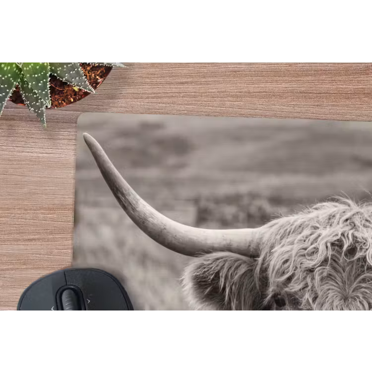 Schotse hooglander - Zwart - Wit - Hout muismat rubber klein -closeup