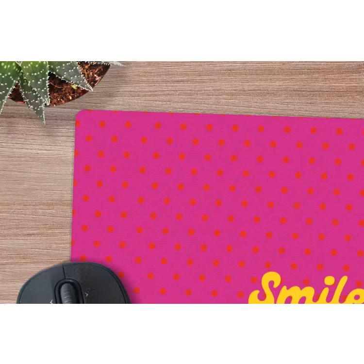Smile - Stippen - Roze muismat rubber klein -closeup