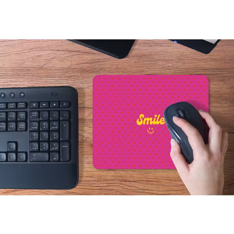 Smile - Stippen - Geel - Smiley - Roze muismat rubber klein -toetsenbord