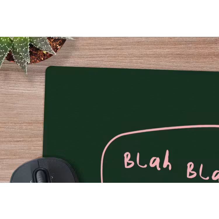 Tekstwolkje - Donkergroen - BLAH BLAH BLAH muismat rubber klein -closeup