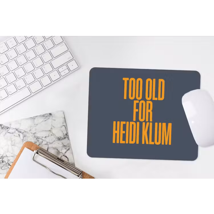 Too old for heidi klum - Geel - Blauw muismat rubber klein -witbureau