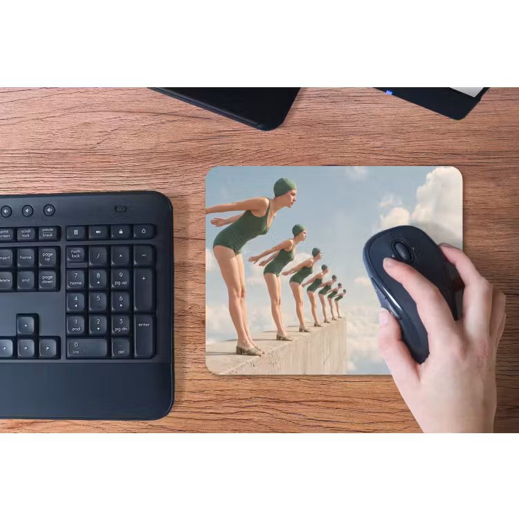 Mouse Pad - Women - Diving Pose - Clouds - Vrouwen - Duikhouding - Wolken muismat rubber klein