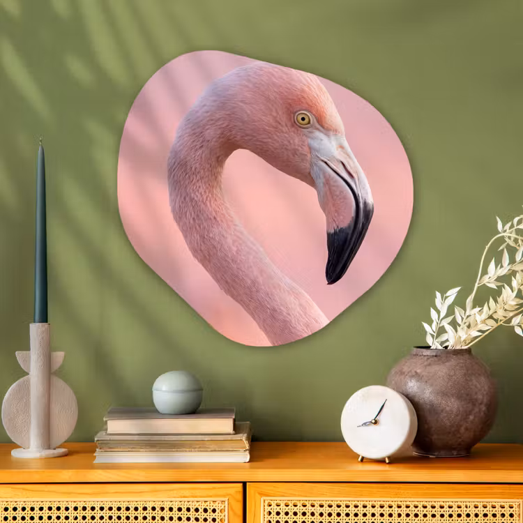 Flamingo - Portret - Roze Wandcirkel Organisch Aluminium middel -sfeer2