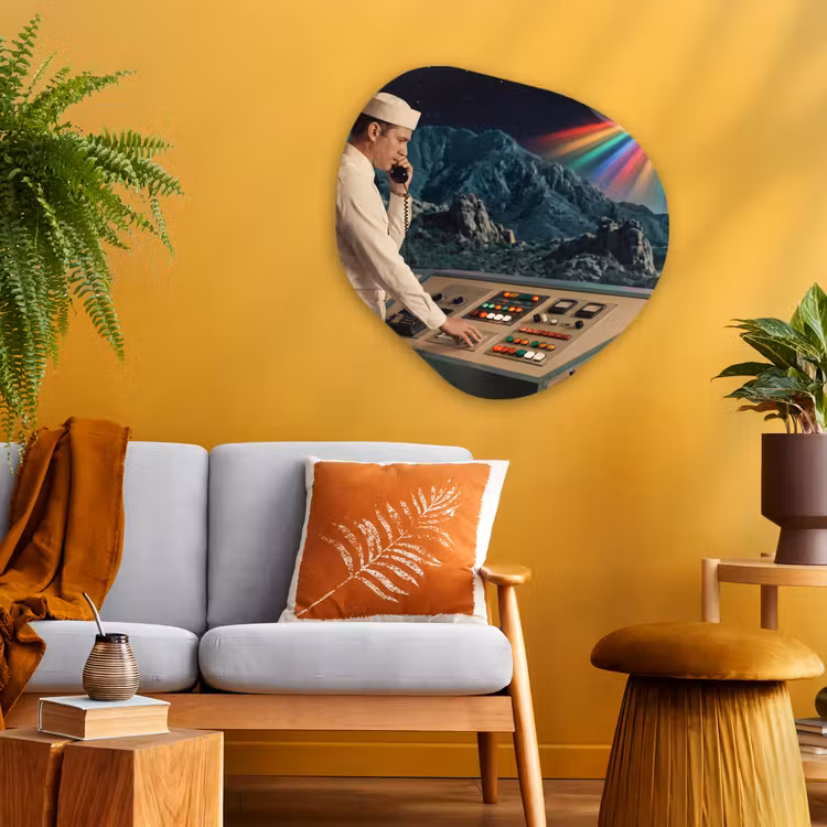 Organic painting - Aluminum -. Man - Control Room - Beach - Man - Controlekamer - Strand Wandcirkel Organisch Aluminium middel