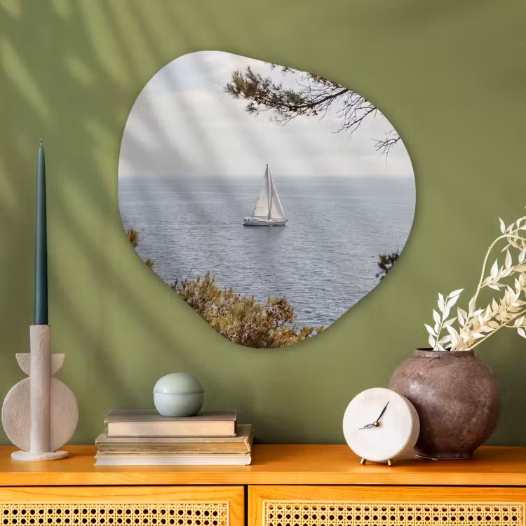 Organic painting - Aluminum -. Sailboat - trees - water - Zeilboot - bomen - water Wandcirkel Organisch Aluminium middel