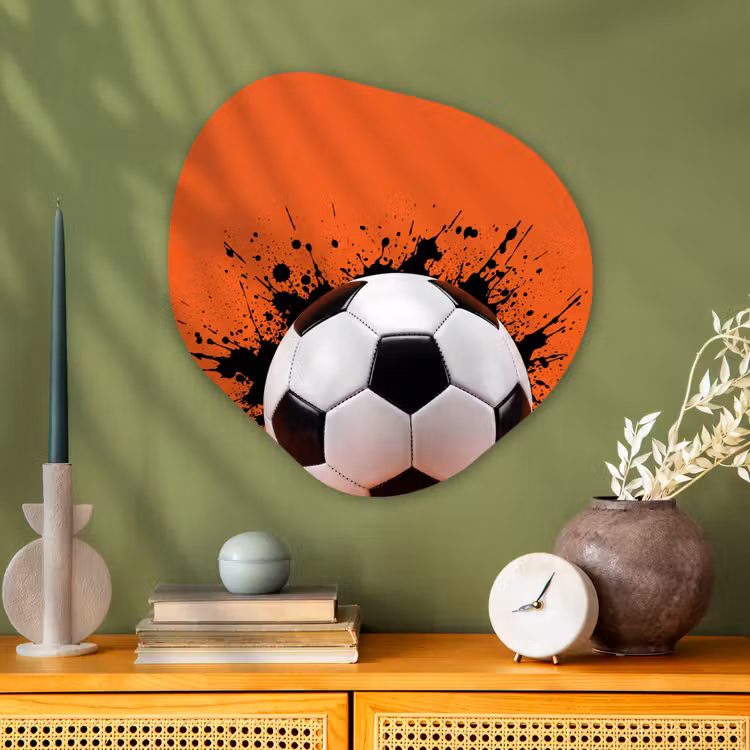 Voetbal - Verf - Sport - Oranje Wandcirkel Organisch Aluminium middel -sfeer2