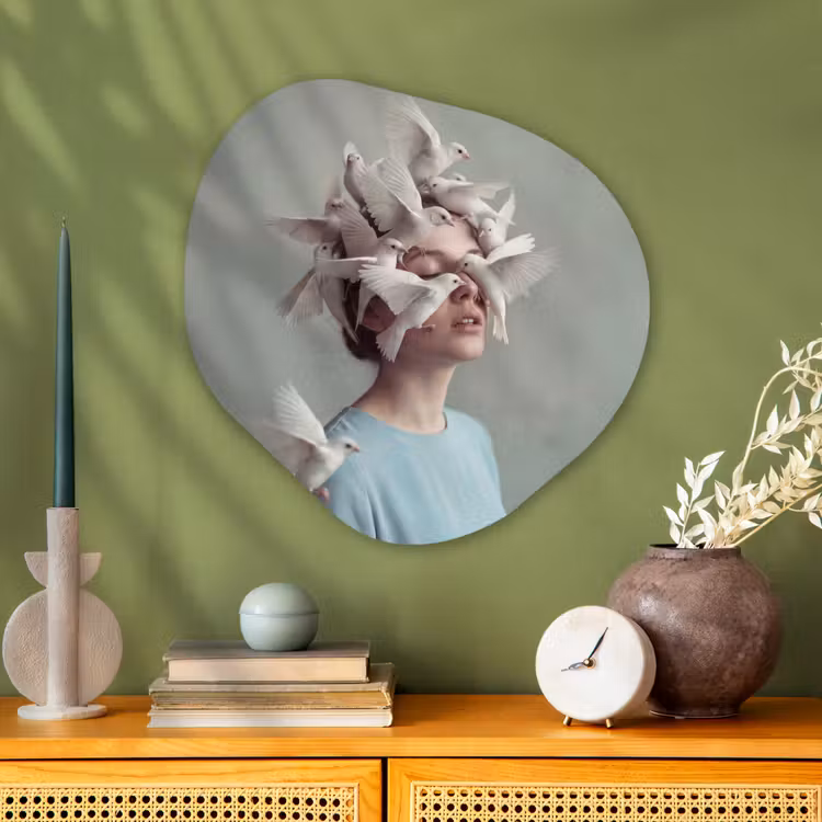 Vrouw - Vogels - Abstract - Modern - Wit Wandcirkel Organisch Aluminium middel -sfeer2