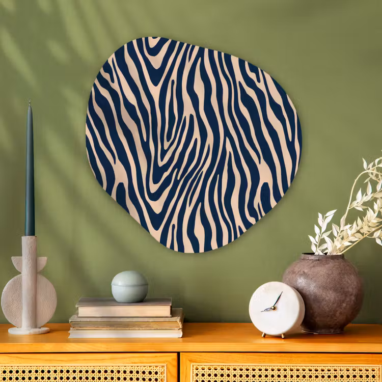 Zebra - Patroon - Blauw - Beige Wandcirkel Organisch Aluminium middel 851 -sfeer2