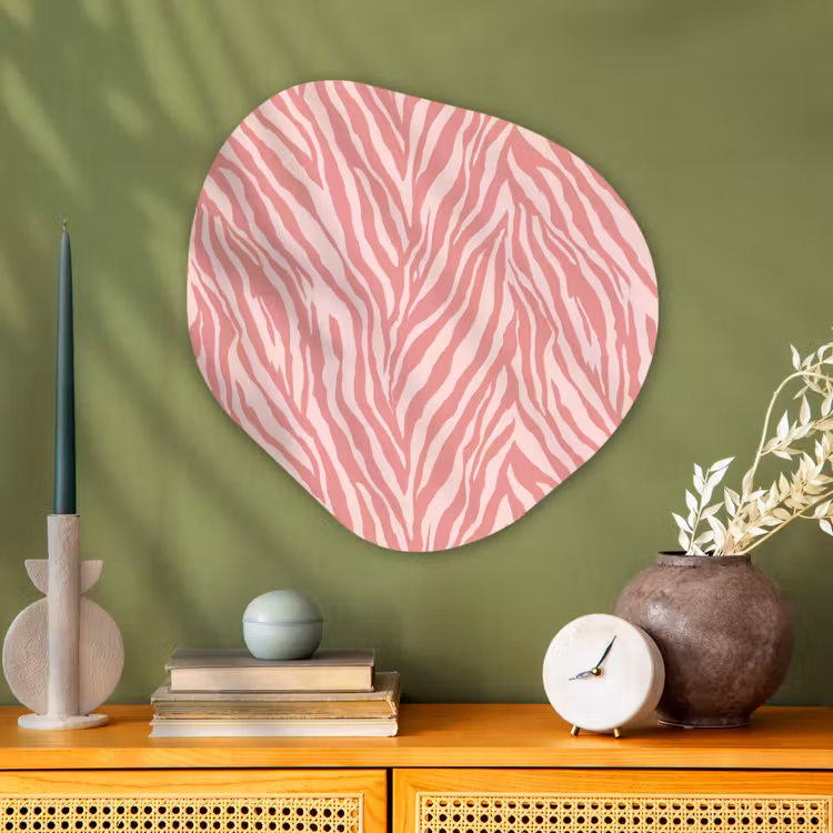 Zebra - Print - Roze Wandcirkel Organisch Aluminium middel 851 -sfeer2