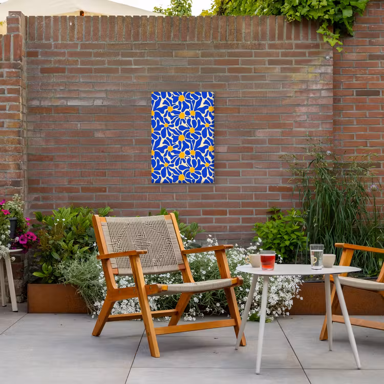 Abstract - Bloem - Blauw Tuinposter op houten frame 2 cm dik klein 841 -sfeer3