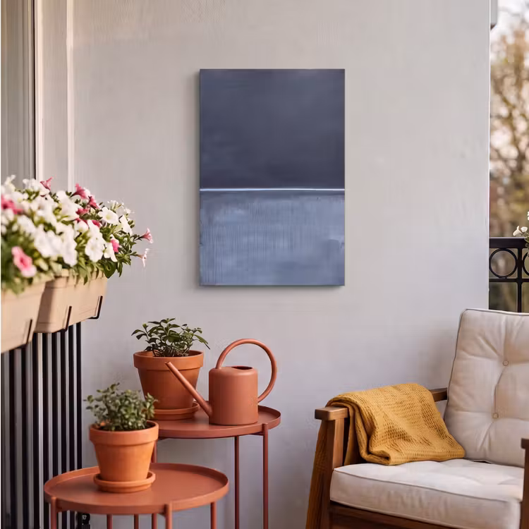 Abstract - Horizontale lijn - Minimalistisch - Donkerblauw - Kunst Tuinposter op houten frame 2 cm dik klein -sfeer1