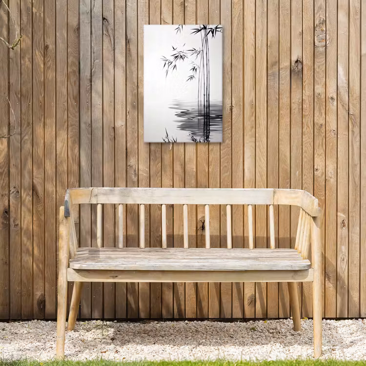 Bamboestammen - Water - Minimalistisch - Wit Tuinposter op houten frame 2 cm dik klein -sfeer4