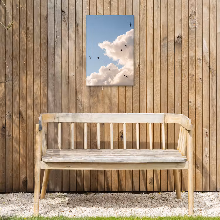 Vogel - Vlucht - Wolken - Natuur - Blauw Tuinposter op houten frame 2 cm dik klein -sfeer4