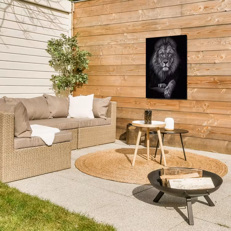 Zwart-wit portret van een leeuw Tuinposter op houten frame 2 cm dik klein -sfeer2
