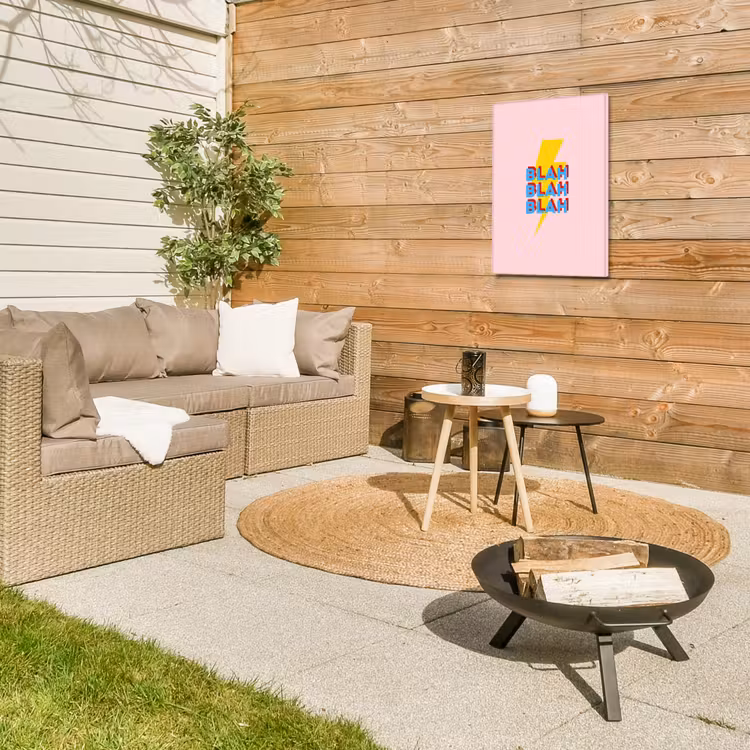 Blah - Bliksem - Roze Tuinposter op houten frame 2 cm dik klein -sfeer2