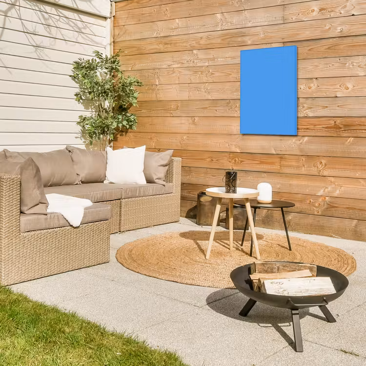 Bright - Azure - Blauw Tuinposter op houten frame 2 cm dik klein 841 -sfeer2