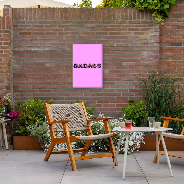 Felroze - Badass - Panterprint - Schaduw Tuinposter op houten frame 2 cm dik klein -sfeer3
